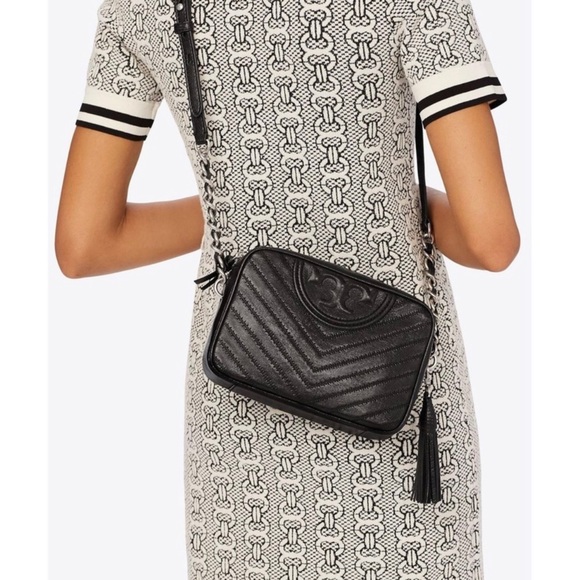 TORY BURCH FLEMING DISTRESSED CAMERA BAG - Picture 3 of 13